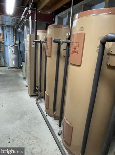 112 Bentley Ln, Lancaster PA  17603-6223 exterior