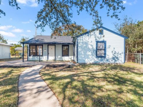 120 Pompano Ave, Galveston, TX 77550-3130