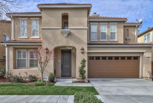 8 Via Serra St, Watsonville, CA 95076-6654