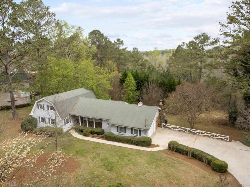 135 Selfridge Rd, Mcdonough, GA 30252-4490