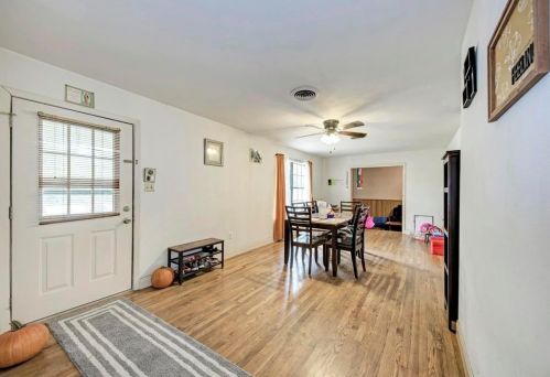 810 Sledge St, Uhland TX 78640-5609 exterior