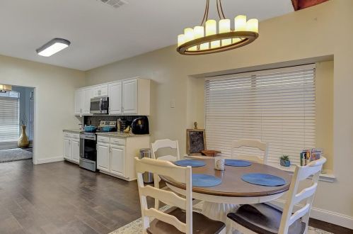 1336 Riley Dr, Carrollton TX 75007-1140 exterior