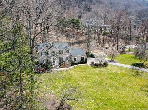 190 Copper Ridge Rd, Southington CT  06489-4645 exterior