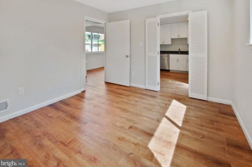 11413 Fairoak Dr, Silver Spring MD 20902-3137 exterior