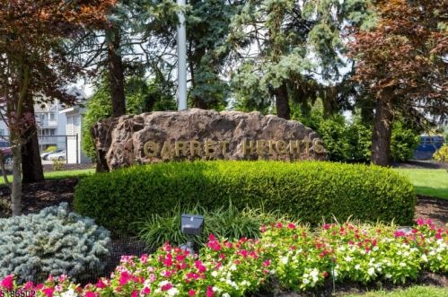 1 Quartz Ln, Paterson NJ  07501-3300 exterior