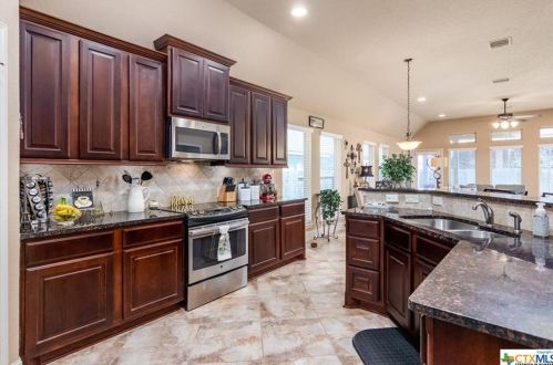 2147 Pioneer Pass, Seguin TX 78155-4456 exterior