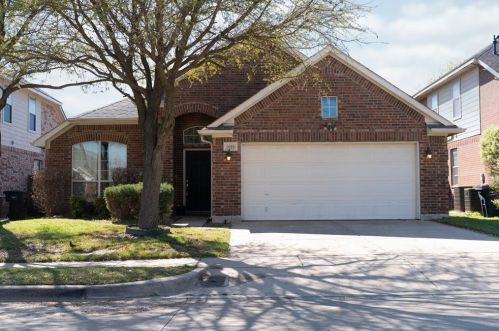 9016 Friendswood Dr, Fort Worth TX  76123-2722 exterior