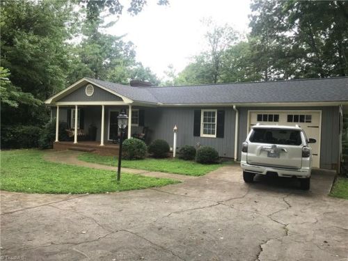734 Mack Rd, Asheboro, NC 27205-1070