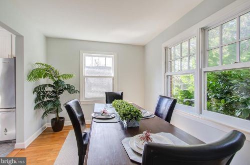 24 Pine Ave, Silver Spring MD 20912-4677 exterior