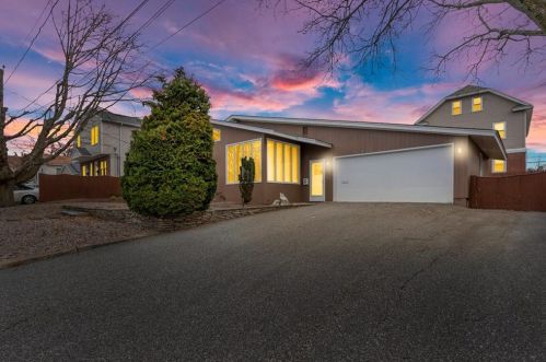 11 Lakeside St, Providence, RI 02904-1101
