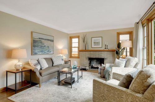 879 Hoyt Ave, Saint Paul MN  55106-1042 exterior