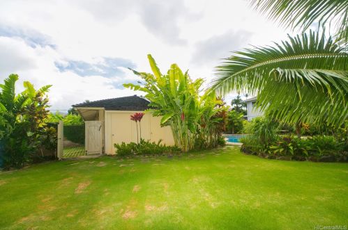 4611 Farmers Rd, Honolulu HI  96816-5218 exterior