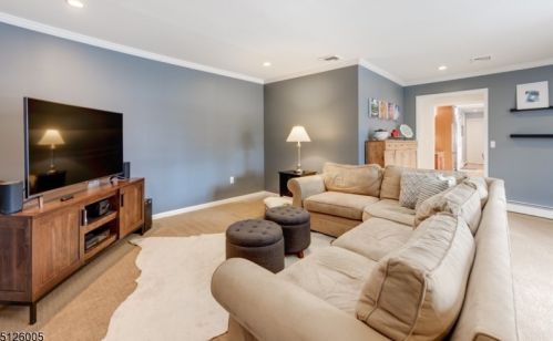 4 Tulip Ln, Dover NJ  07869-4773 exterior