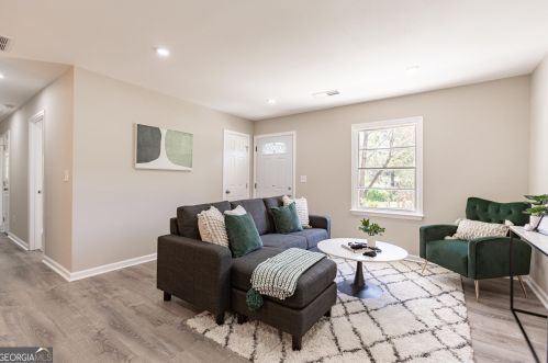 5864 Ronnie Dr, Rex GA 30273-1059 exterior