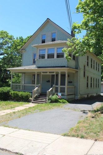104 Oak St, Southington, CT 06489-3219