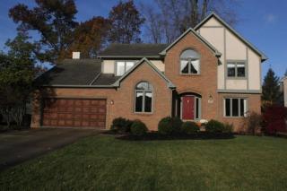 923 Old Pine Dr, Columbus, OH 43230-3837