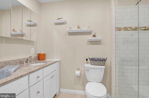 525 Park Blvd, Haddonfield NJ  08033-2938 exterior