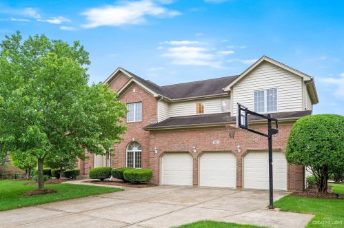 2603 Wendy Dr, Naperville, IL 60565-5357