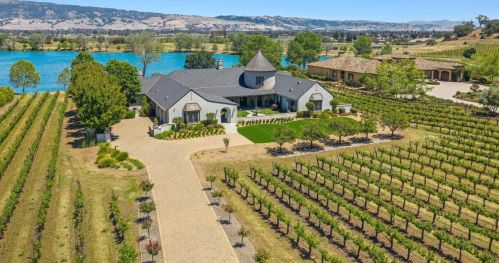 1420 Lakeview Ct, San Martin, CA 95046-9475