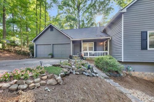 145 Dials Dr, Holly Springs, GA 30188-4539