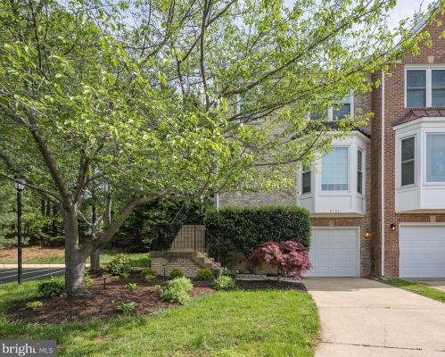 8705 Wadebrook Ter, Springfield, VA 22153-3417