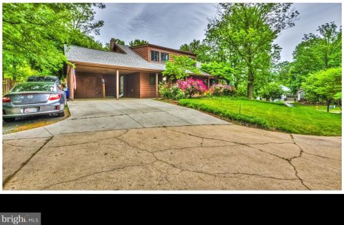 8582 Hayshed Ln, Columbia, MD 21045-2614