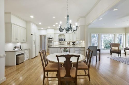 230 Cameron Rdg Dr, Atlanta GA  30328-4709 exterior