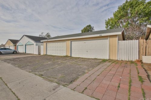 4521 3rd St, Santa Ana, CA 92703-3133