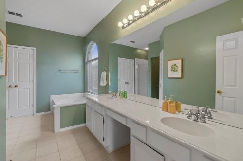 7809 Park Downs Dr, Fort Worth TX  76137-5451 exterior