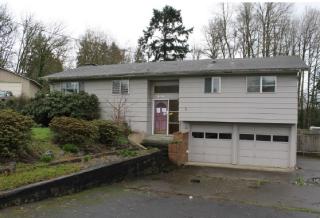 87 Veys Dr, Kelso, WA 98626-3919