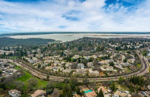 3263 Kensington Dr, Folsom, CA 95762-6928
