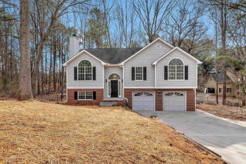 2984 Dogwood Ln, Loganville, GA 30052-3426