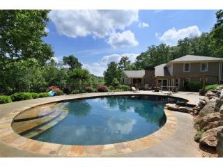 1005 Balmoral Ln, Roswell, GA 30075-1203