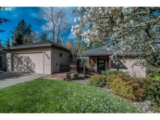 15030 Hickory Ct, Portland, OR 97267-4125