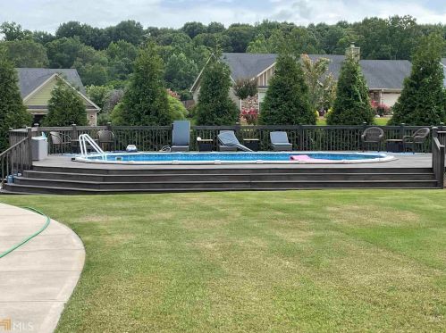 778 Lake Vista Dr, Jefferson, GA 30549-4616