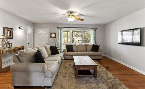 2570 Sunny Ln, Marietta, GA 30067-6724