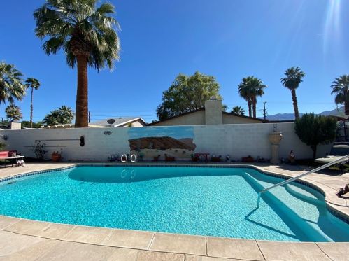 921 Arroyo Vista Dr, Palm Springs, CA 92264-3419