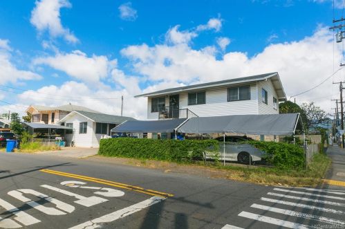 1702 Eluwene St, Honolulu, HI 96819-4094