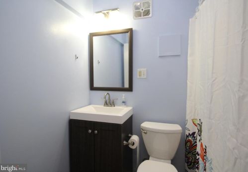 7676 Tiverton Dr, Springfield VA  22152-2018 exterior