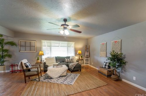 9 Cottage Cir, Chico, CA 95926-1305