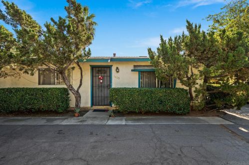 1405 Buckeye Dr, El Cajon, CA 92021-3204