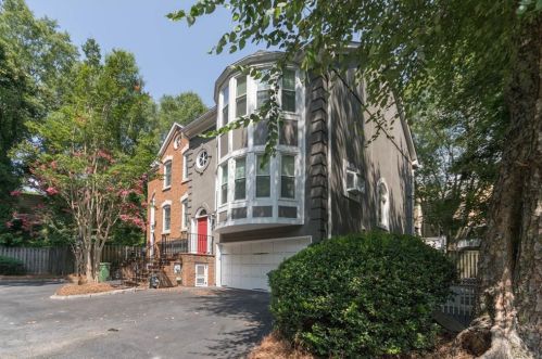 856 Embassy Ct, Atlanta GA  30324-2830 exterior
