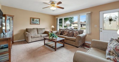 442 Beverly Ave, Villa Park, IL 60181-1711