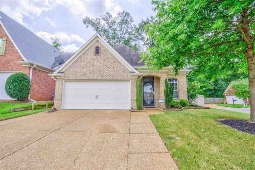 7401 Lost Trail Dr, Cordova, TN 38016-4981