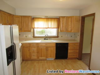 7405 Oaklawn Ave, Minneapolis MN  55435-4146 exterior