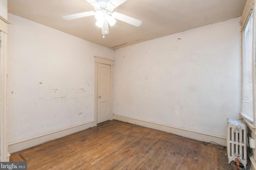 5643 10th St, Philadelphia PA 19148-4403 exterior