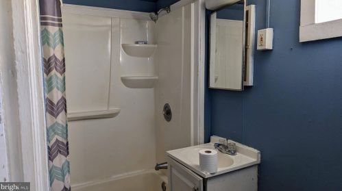 235 Howard Ave, Lancaster PA  17602-3603 exterior