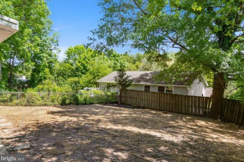 6511 Kansas Ln, Silver Spring MD  20912-4719 exterior