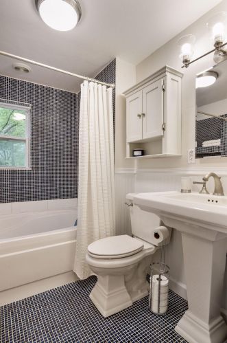 2260 Medicine Lake Blvd, Minneapolis MN  55441-4238 exterior