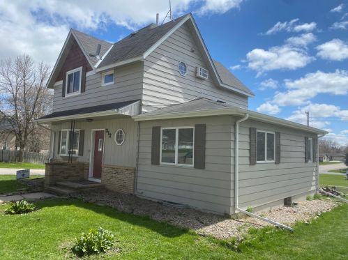312 Adams St, Arlington, MN 55307-2151
